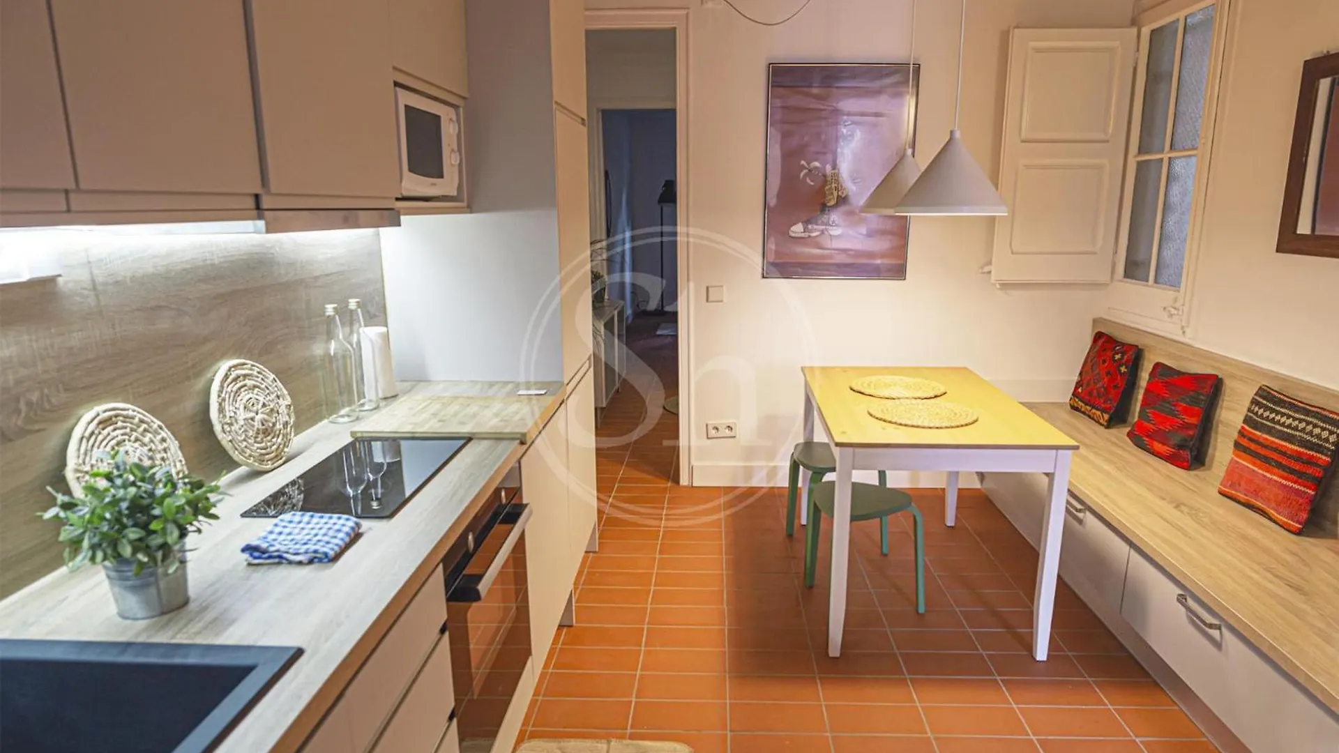 Apartment Maravilloso Apartamento En Poble Sec Barcelona